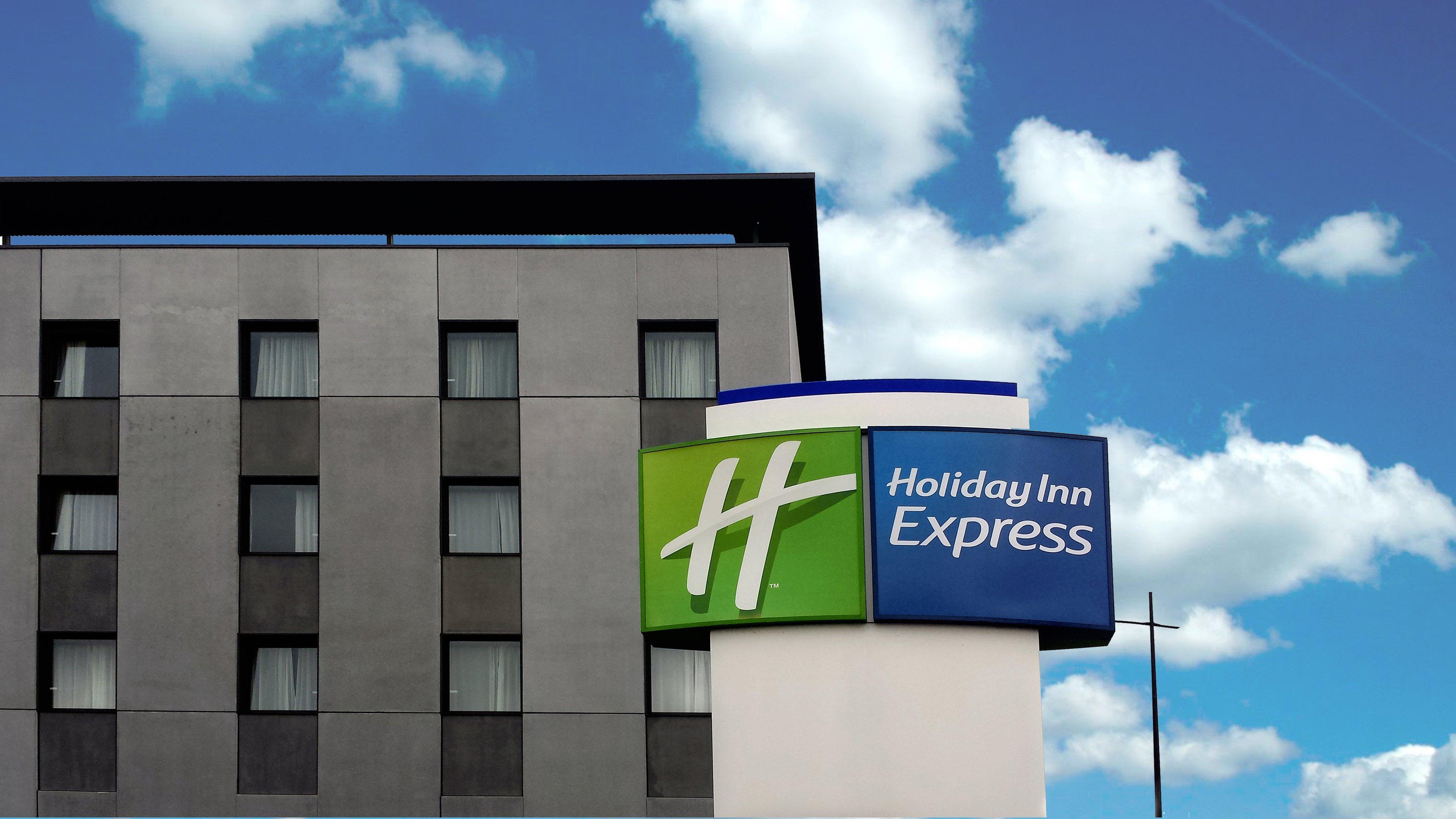 דריו Holiday Inn Express Bilbao Airport, An Ihg Hotel מראה חיצוני תמונה